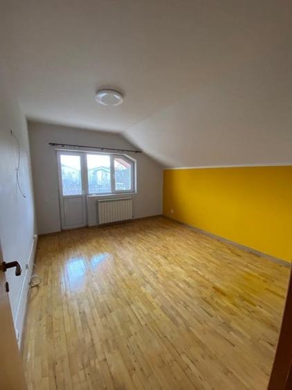 Vilă familială frumoasă &icirc;n zonă foarte bună - 5