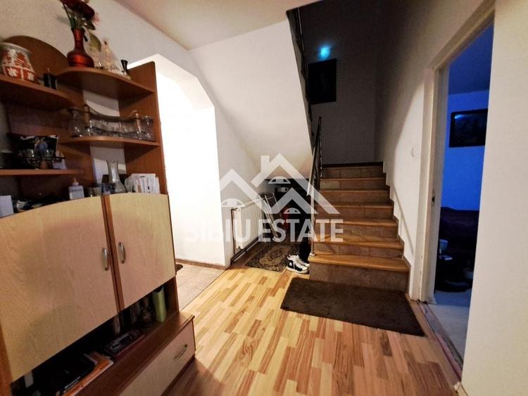 Casa cu pivnita mare, dormitor la parter, Selimbar - 10