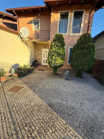 Casă cu 4 camere cu Teren 330 Mp în Utvin