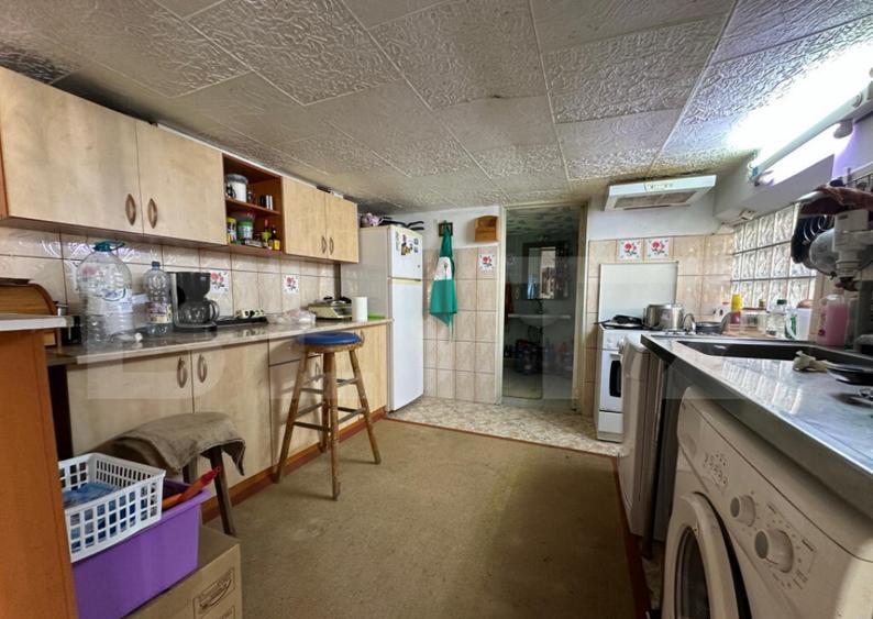 Casa saseasca de vanzare, curte, gradina, teren 3000 mp - Ji - 10