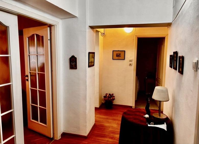 Vand Apartament 3 camere Unirii Centru - Patriei - 1