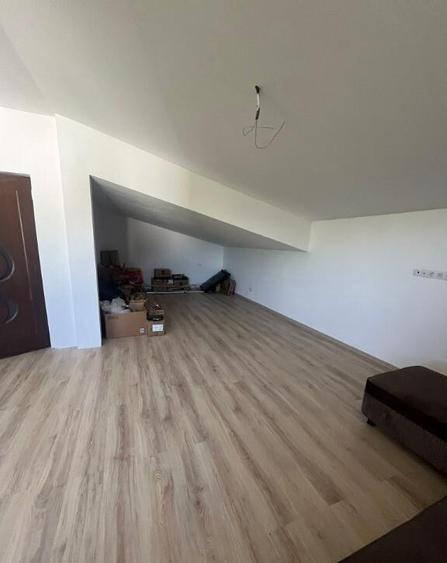 Casa tip duplex P+1+M | 200 mp utili | Curte 300 mp | 5 min. Bucuresti - 13