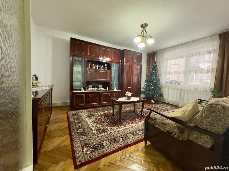 3 camere cu garaj sub bloc ?i boxa. Etajul 2. Proprietar! - 5