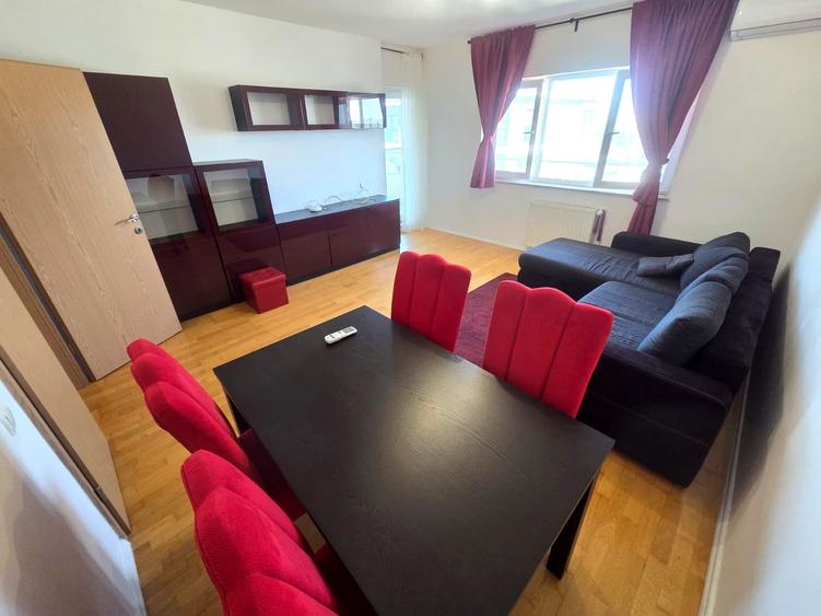 Apartament cu 3 camere decomandat, mobilat în Tei