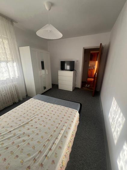 Apartament cu 2 camere decomandat în Basarabia