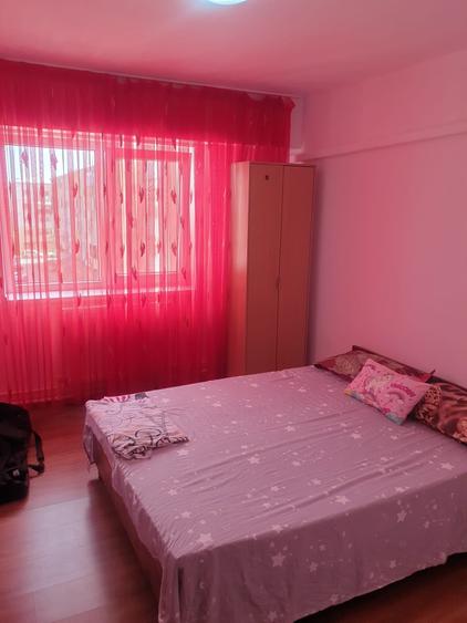 Apartament cu 3 camere nedecomandat în Central