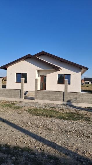 Casă cu 3 camere în Oșorhei