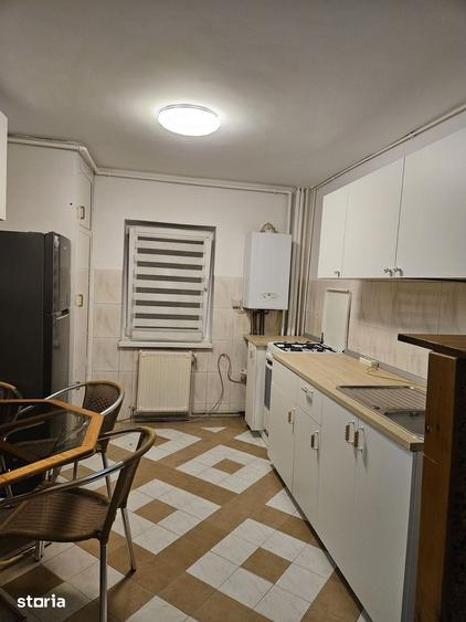 Apartament cu 3 camere decomandat în Griviței