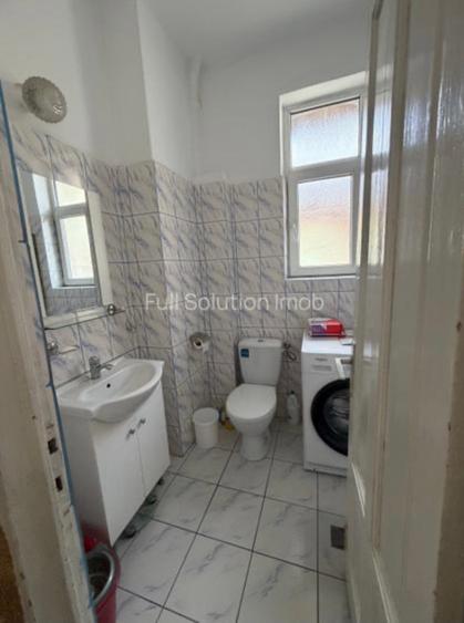 Apartament cu 3 camere decomandat în Unirii