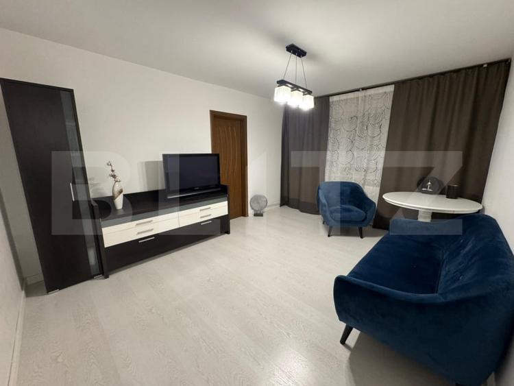 Apartament 2 camere, 38 mp, zona Racheta - Craiovita Noua - 1