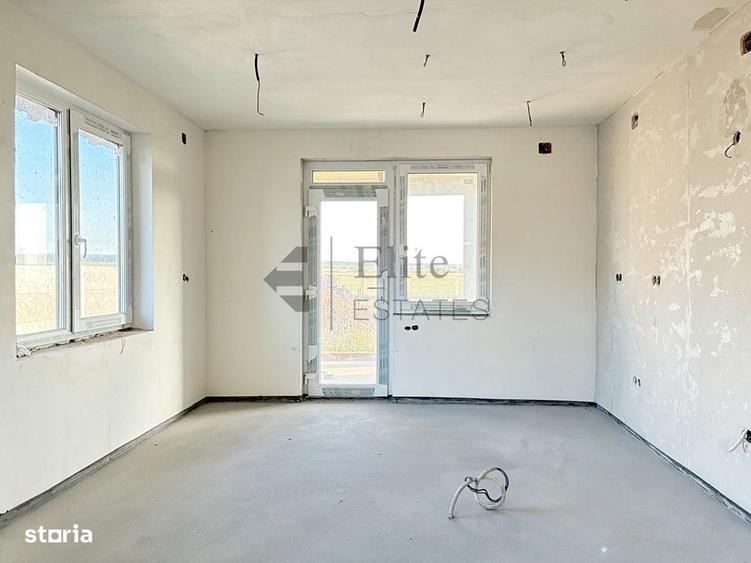 Casă cu 4 camere cu Teren 500 Mp în Cihei