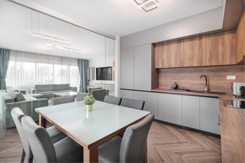 Apartament cu 3 camere decomandat în Lotus