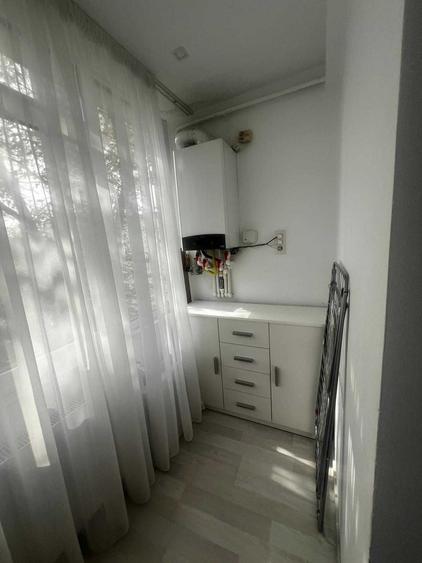 Apartament cu 2 camere semidecomandat în Sârbi