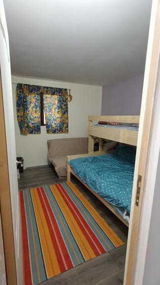 Casă cu 4 camere în Răzvad