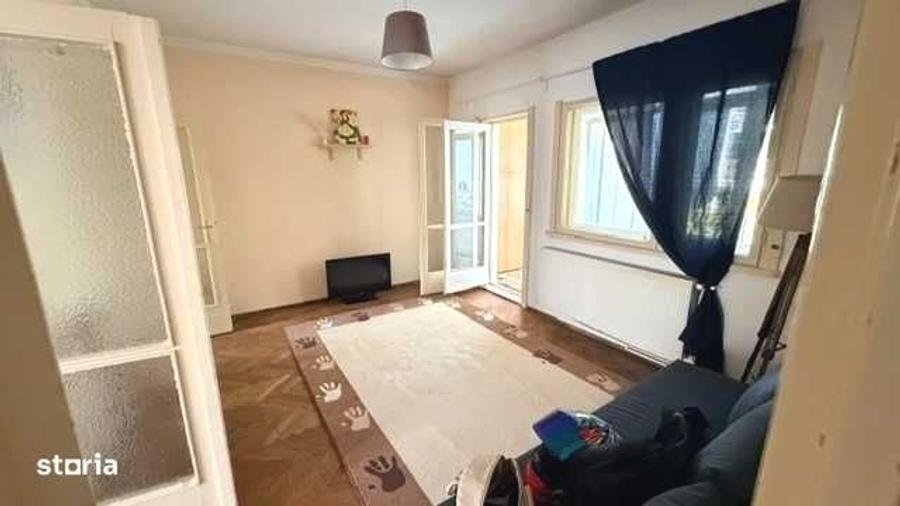 Apartament cu 2 camere semidecomandat în Cișmigiu