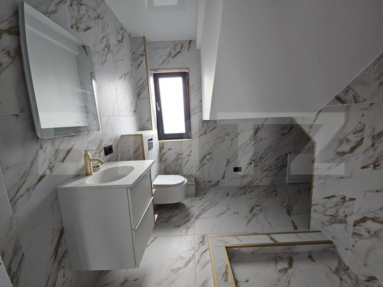 Duplex cu 4 camere cu Canalizare în Rediu