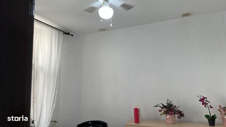Apartament cu 3 camere semidecomandat în Dacia