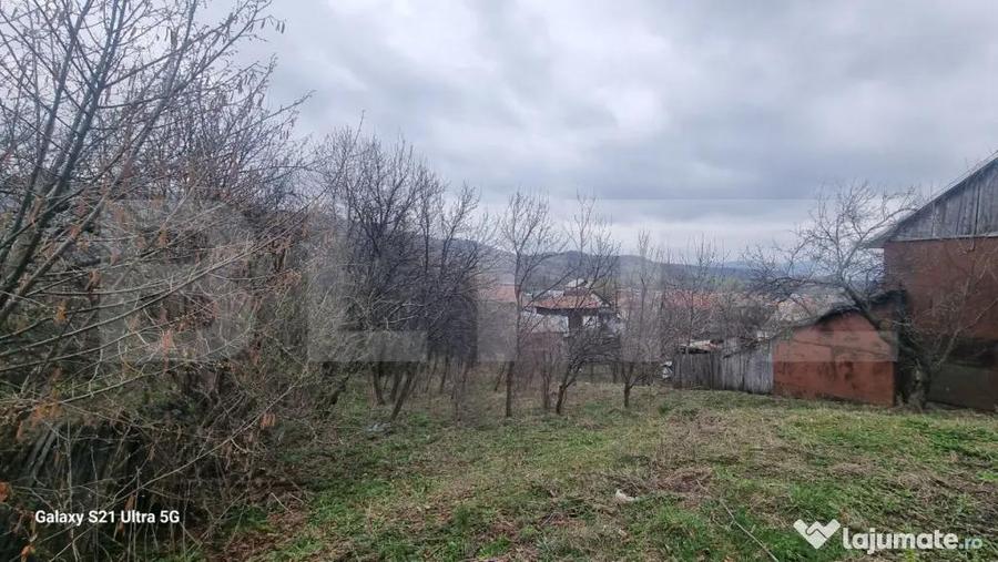 TEREN INTRAVILAN cu costructie pe teren La 2 km de Manastire - 6
