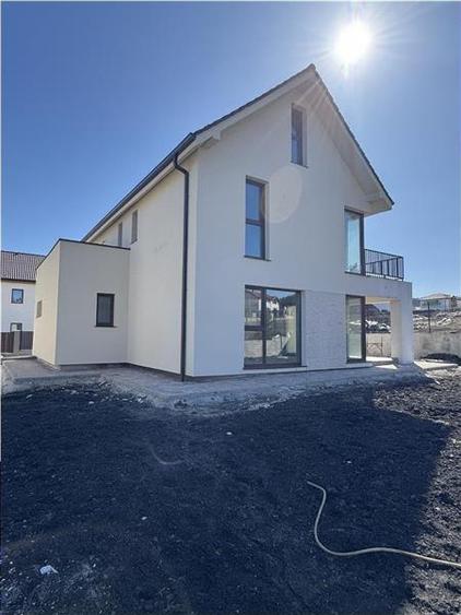 Casa Individuala + Garaj situata in Chinteni - 25