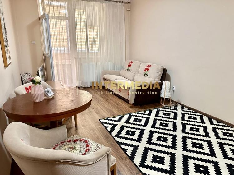 Apartament cu 2 camere decomandat, mobilat în Central