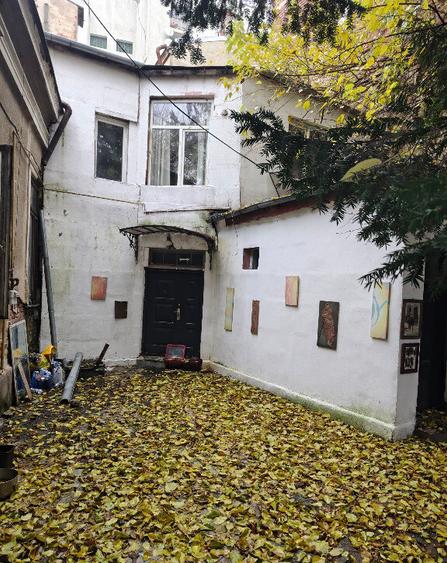 Garsoniera cu curte in Km zero Bucuresti langa Inter cu 180mp curte - 1