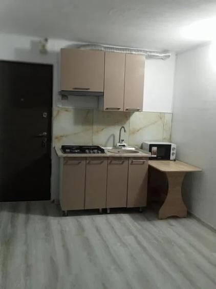 Garsoniera, etaj 1, zona Baza 3 - 4