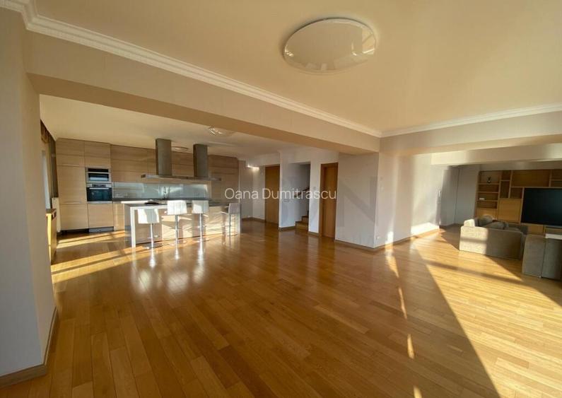 Apartament tip duplex Upground I 4 camere I View spectaculos Apartament tip duplex Upground I 4 camere I View spectaculos