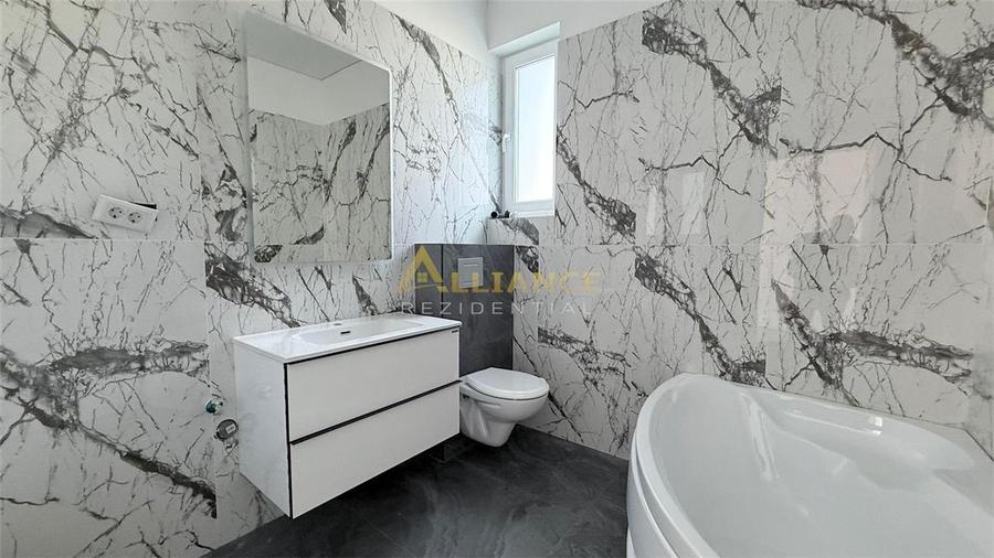 Casa Individuala - 4 camere - 2 bai - 371 mp teren - 11