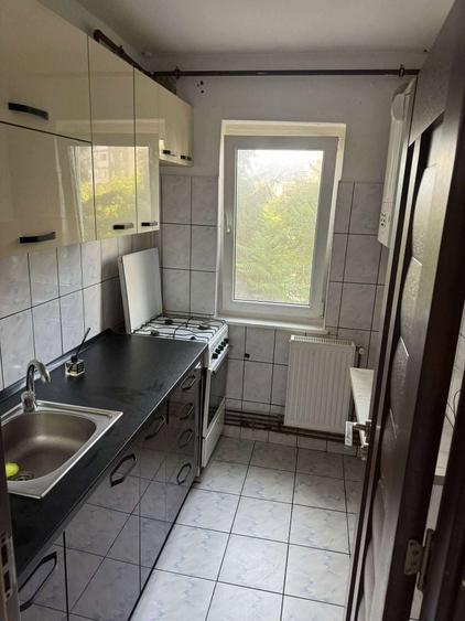 Inchiriez apartament 4 camere - 6