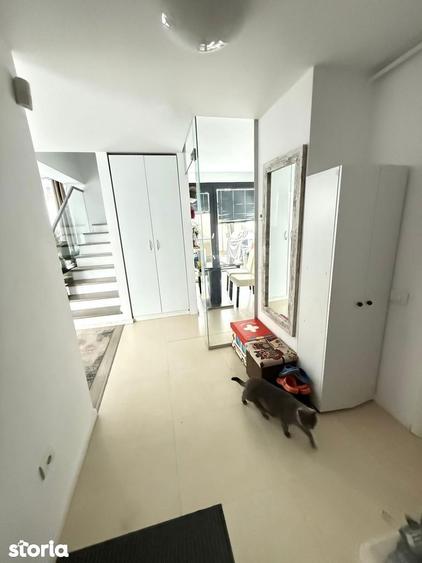 Casa tip triplex 144 mp utili vedere spre parc Sector 1 - 17