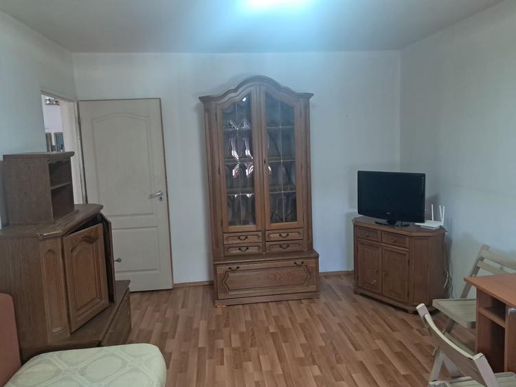 Apartament 3 camere decomandat - Tomis Nord/Brotacei - 500 euro/luna (Cod E2+E7) - 3