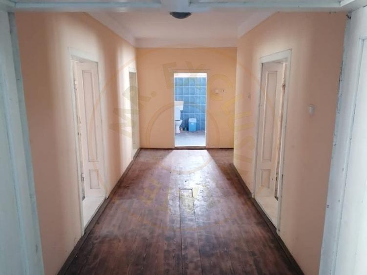 De Vanzare Casa/Oportunitate Comerciala - 8