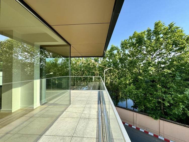 Vila cu 5 camere  *366mp* / Curte privată *315mp* / Pipera - Lake View - 1