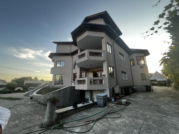 Vila cu piscina - 16