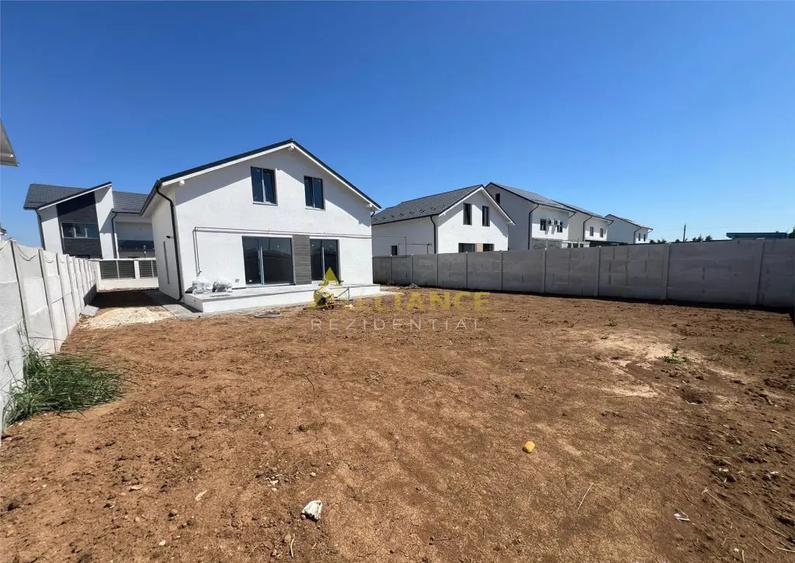 Casa individuala P M - 3, 4 sau 5 camere - teren 370mp - 10