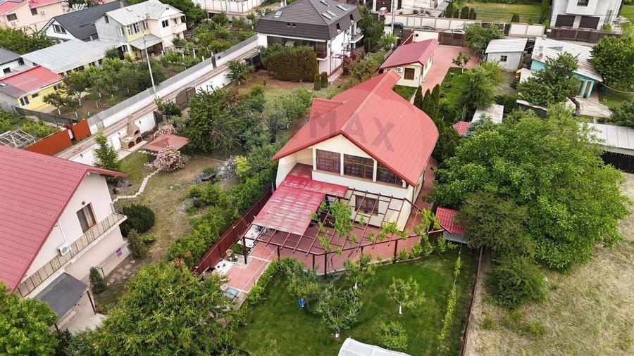 Casa de vanzare cu 280 mp si teren 1100 mp in Arcasilor Galati - 19