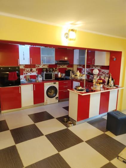 Vand sau schimb cu o casa Ap. 4 camere etajul 2/4 zona Quatro (Brailei) - 2