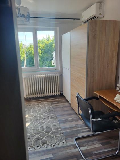 Vand camera transformata in garsoniers - 2