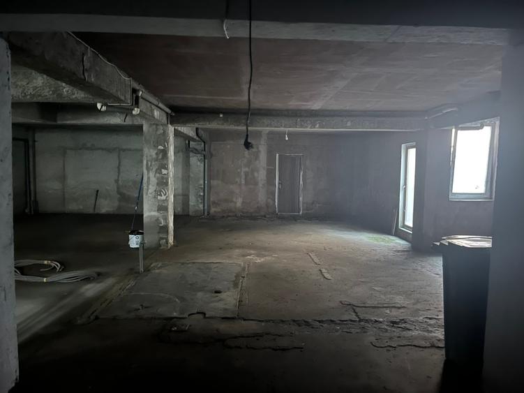 Vand spatiu servicii - depozitare - parcare - 0% comision - 3