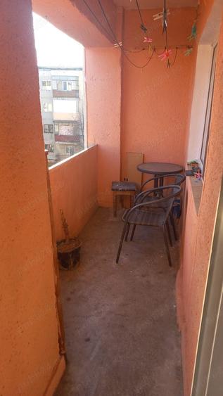 Vand Apartament 4 camere - decomandat, Cartier Crihala, Zona Pipa - 3