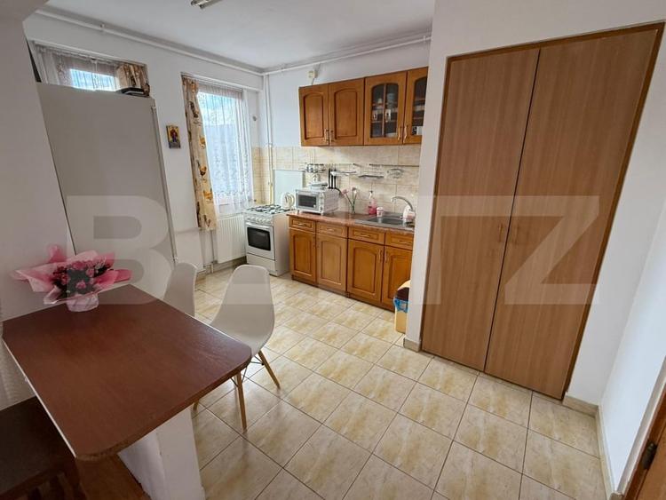 Apartament 3 camere, etaj intermediar, 60 mp, zona Cetatea Fetei - 1