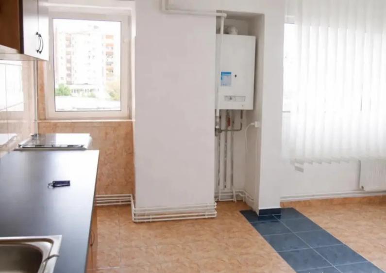 Apartament 2 camere, decomandat - zona Grivitei - 1