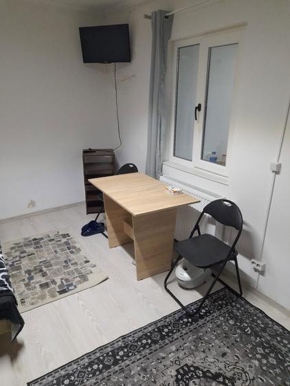 Vand garsoniera in zona centrala sau spatiu comercial - 5