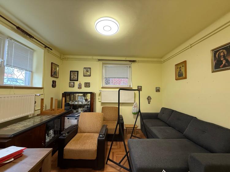 Vanzare 2 apartamente cu curte si terasa - 11