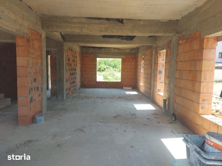 PROPRIETAR, Casa noua, 4 camere, 3 bai, metrou, - 14