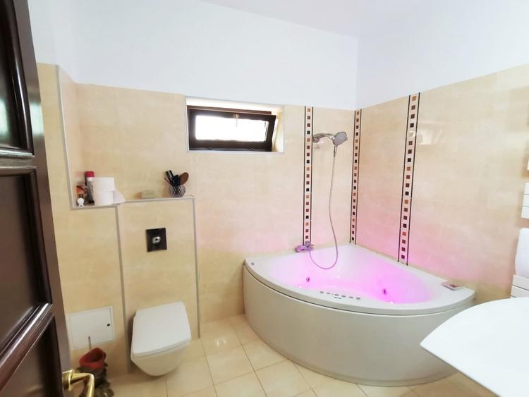 Inchiriere vila 5 camere in Voluntari-Andronache - 6