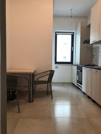 Vanzare apartament 2 camere Ion Mihalache Piata 1 Mai - 5