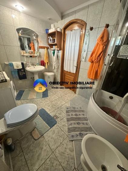 Apartament 3 camere cu mansarda renovata cu utilitati - 12