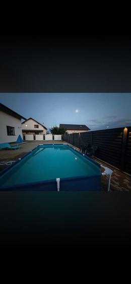 Casă individuală cu 5 camere cu Canalizare în Micești