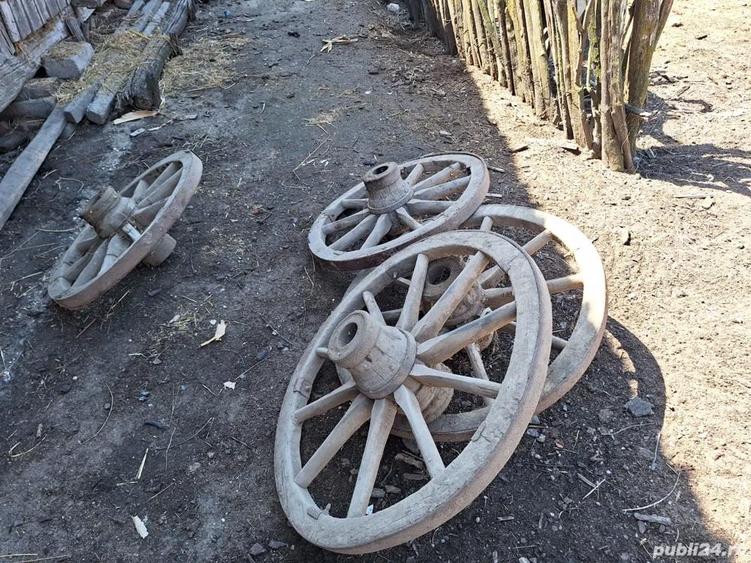 Casa de vanzare si multe articole artizanale - 1